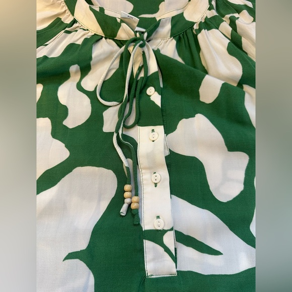 H&M Balloon-sleeved Green and White Floral Maxi Dress Size Medium - Picture 4 of 7